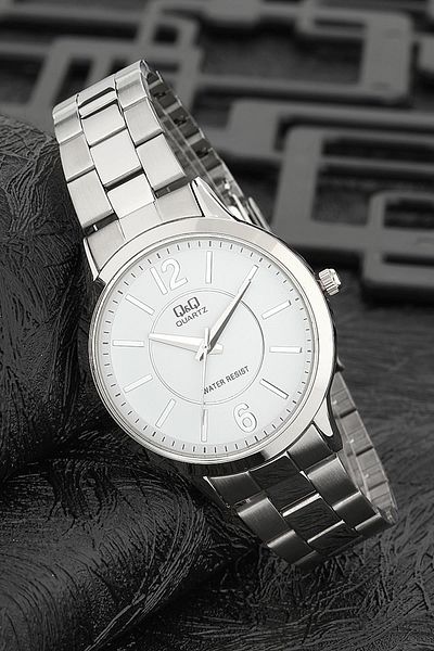 Q&Q Women's White Silver Color Wristwatch 3G828