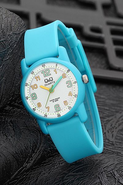 Q&Q Women's Wristwatch 3P541