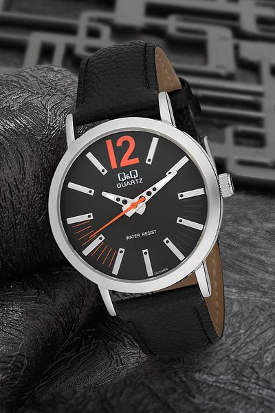 Q&Q Unisex Black Wristwatch 3G2177