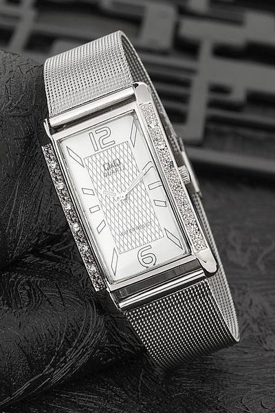 Q&Q Women's Wristwatch 3G1042