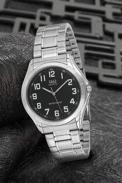 Q&Q 3g3220 Unisex Wristwatch