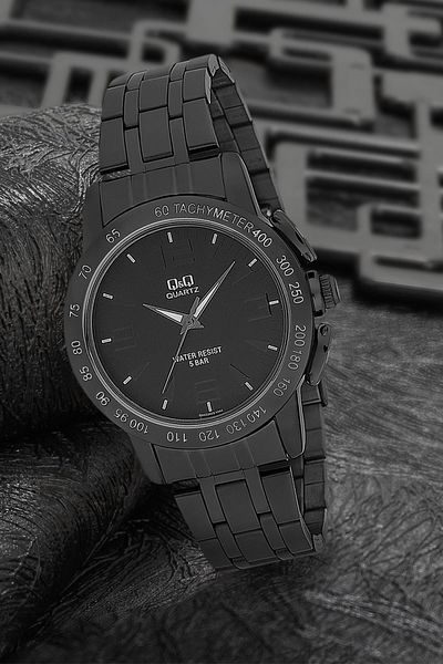 Q&Q Men's Black Wristwatch 3G1868