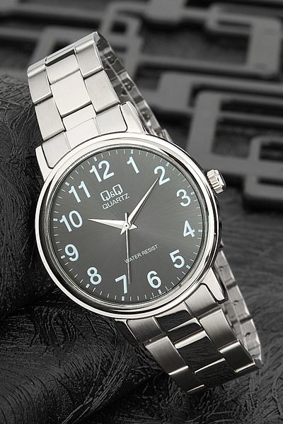 Q&Q Women's Black Metal Cord Wristwatch 3G861