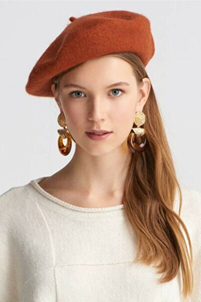 Shopiolog Французький художник Кереміт Кече Бере