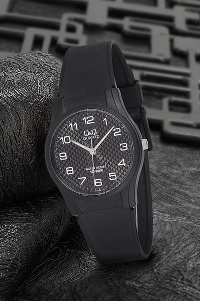 Q&Q Unisex Black Wristwatch 3g3290