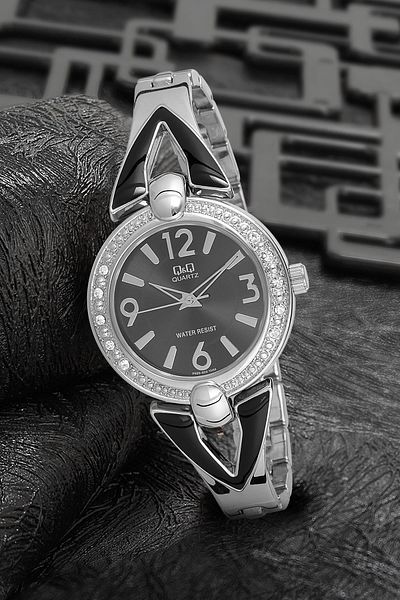 Q&Q 3g3247 Women's Wristwatch