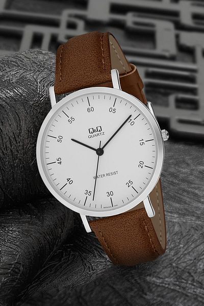 Q&Q Women's White Leather Cord Wristwatch 3G2166