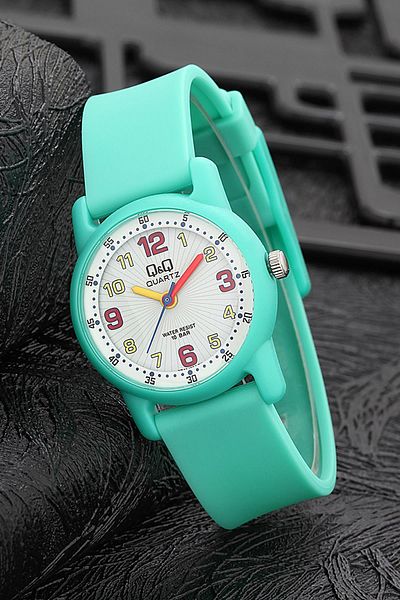 Q&Q Women's Wristwatch 3P540