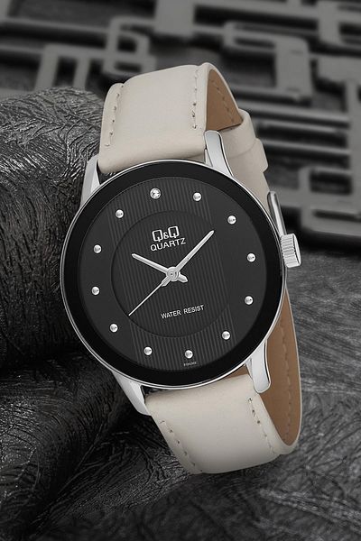 Q&Q Women's White Leather Cord Wristwatch 3G2156