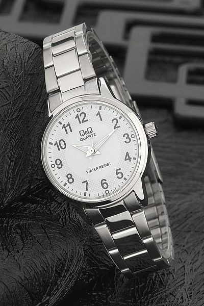 Q&Q Women's Wristwatch 3G771