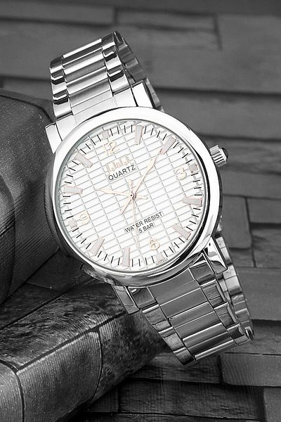 Q&Q Women's Silver Color Metal Cord Wristwatch 3G2032