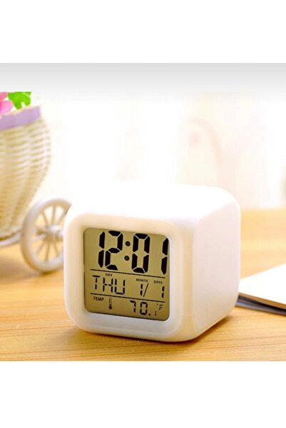 TTT Renk Değiştiren Alarmlı Dijital Küp Saat