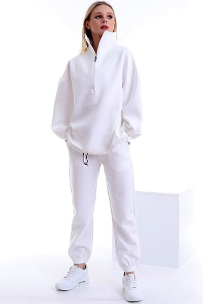 Dreamlike Soft and Comfortable Sports Tracksuit Set with Zipper Stand Collar and Pockets