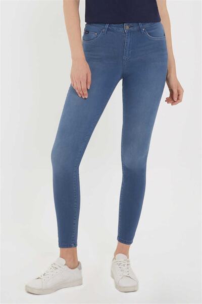 Lee Cooper بنطال جينز نسائي من Jamy Skinny Highrise Fit Jayce Smb 192 LCF121030