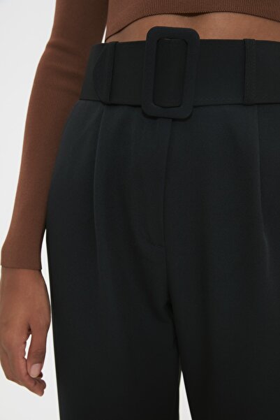 Trendyol Collection Black Belted Carrot Woven Plised Kalhoty TWOSS19BB0468
