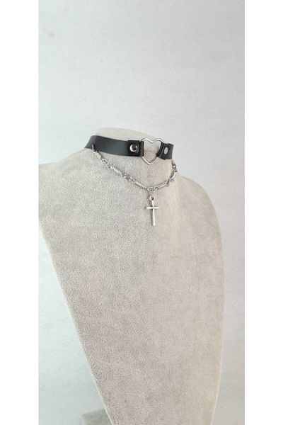 Fugusugu Heart-Centered Thin Cross Gothic Choker