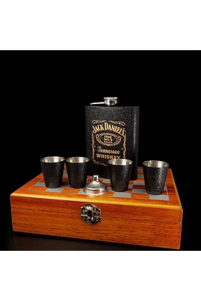 adresshomeart Wooden Color Chess and Flask Set