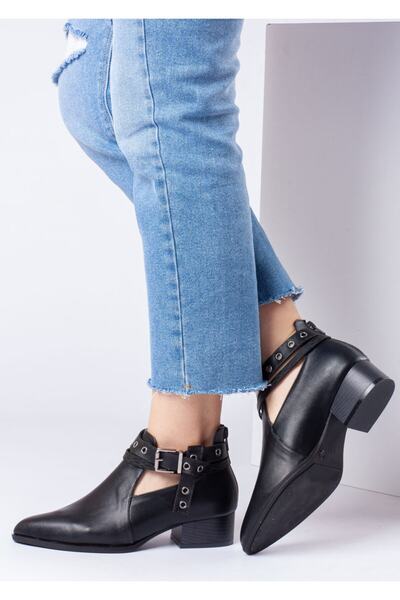Bej Ayakkabı Kadın Arkadan Fermuarlı Yandan Toka Ayarlı Alçak Topuklu Ayakkabı Mat Siyah