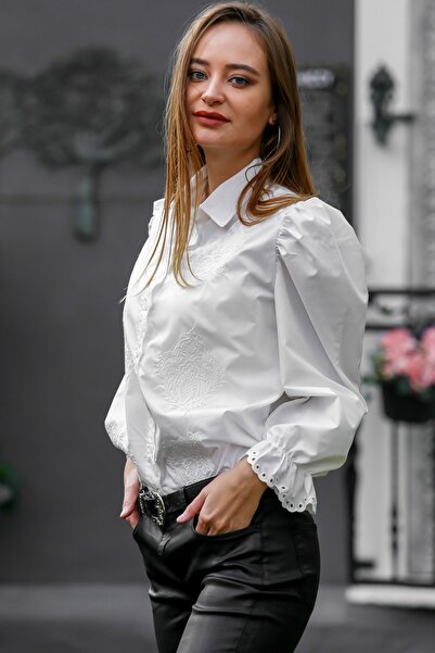 Chiccy Women's White Embroidery Detailed Scallop Flounce Woven Retro Shirt M10010400GM99349