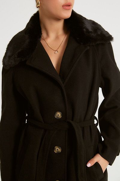 Robin Black Coat with Plush Collar and Belted