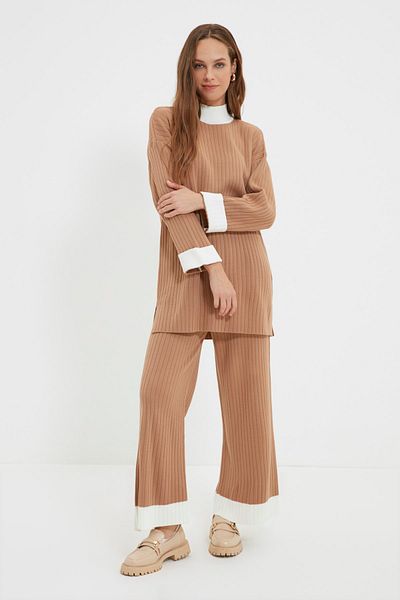 Trendyol Modest Camel Stand Collar Color Block Corded Sweater-Pants Knitwear Suit TCTAW22US0080