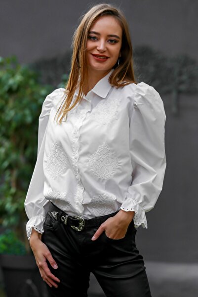 Chiccy Women's White Embroidery Detailed Scallop Flounce Woven Retro Shirt M10010400GM99349