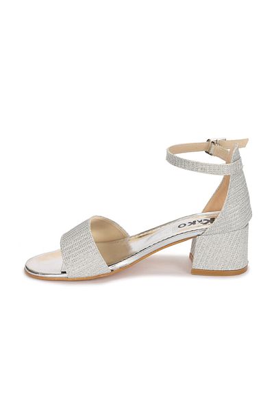Kiko Kids Sandale cu toc de 3 cm de culoare argintie pentru fete