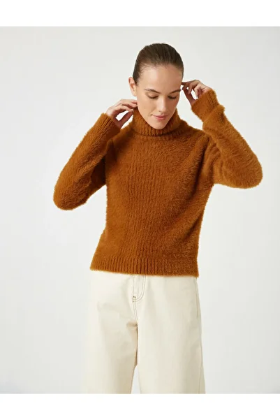 Koton Dzianinowy sweter z golfem i bufiastymi rękawami