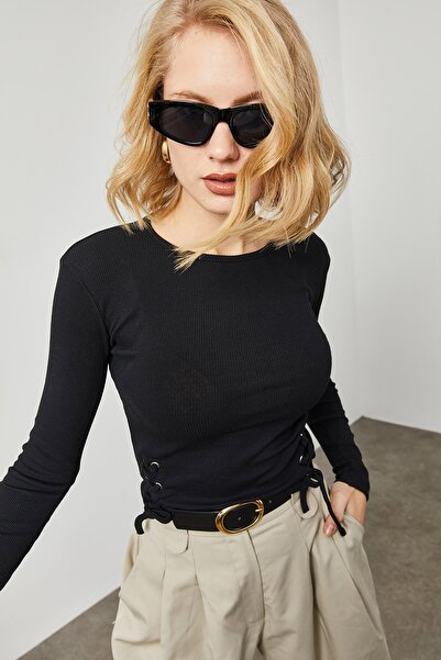 XHAN Women's Black Side Eyelet Detailed Camisole Blouse 2KZK2-12169-02