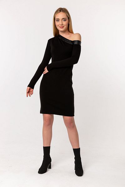 Laranor Black One Shoulder Low-cut Leather Detail on the Shoulder Knitwear Dress