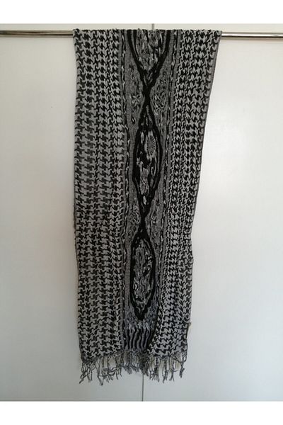Butik Tülin Unisex Authentic Acrylic Black and White Elastic Frilly Tassel Shawl