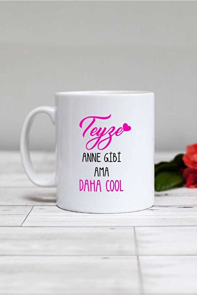 Hedizu عمة مثل الأم ولكن كوب أبيض أكثر باردًا