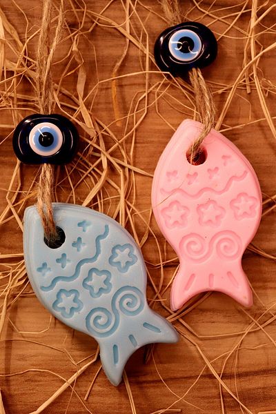 FANTASTİK SANAT ATÖLYESİ 2-Piece Decorative Gift Bath Soap with Evil Eye Beads and Hangable Fish Figure - Ocean Scent