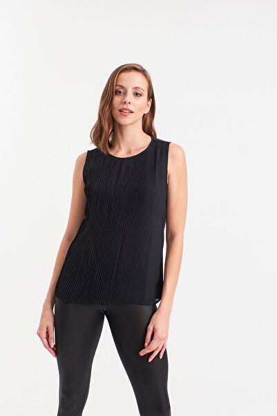 Hanna's by Hanna Darsa Kadın Siyah Plise Kolsuz Bluz