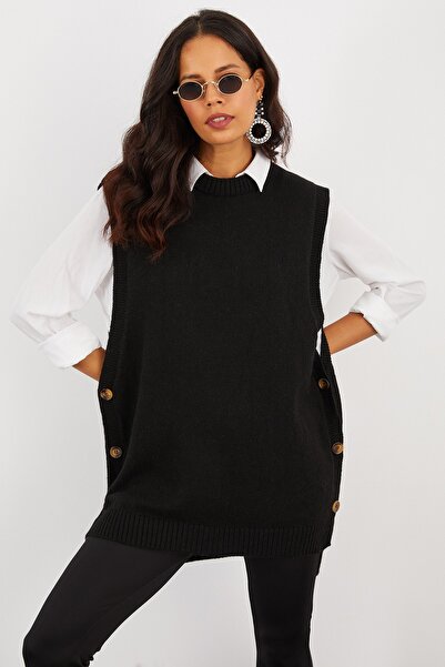 Cool & Sexy Γυναικείο Πλεκτό Αμάνικο με μαύρα κουμπιά YV75