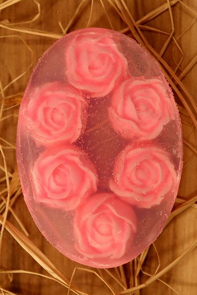 FANTASTİK SANAT ATÖLYESİ Decorative Gift 2d Transparent Bath Soap with Roses - Rose Scented