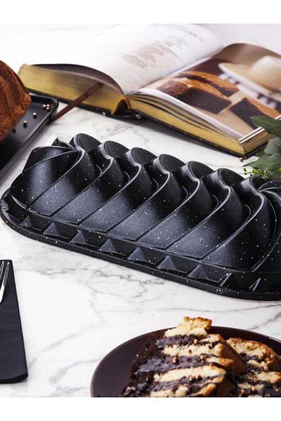 Taç Wind Rose Baton Cast Cake Mold Black