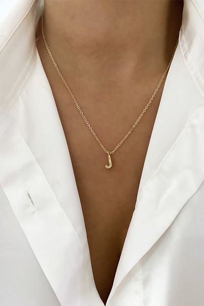 Clare's Store قلادة رفيعة بحجر الزركون بحرف J