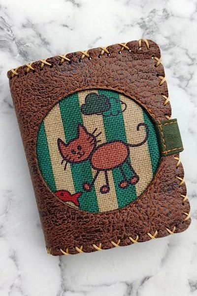 Fildişi Aksesuar Handmade Women's Wallet Vegan Leather Brown Color with Cat Image