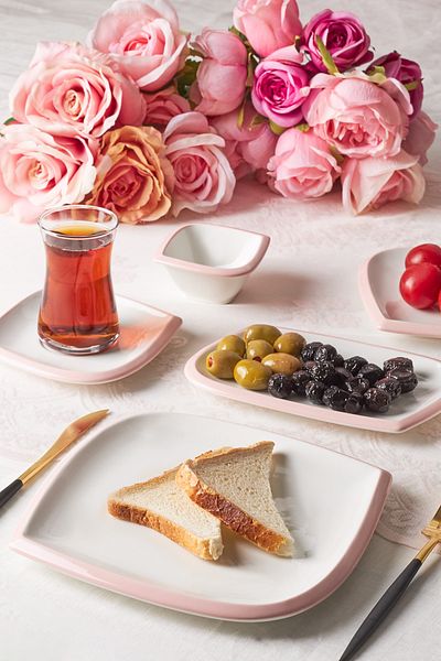 Karaca Tiny Pink Rim 26 Pieces Porcelain Breakfast/Service for 6 Persons