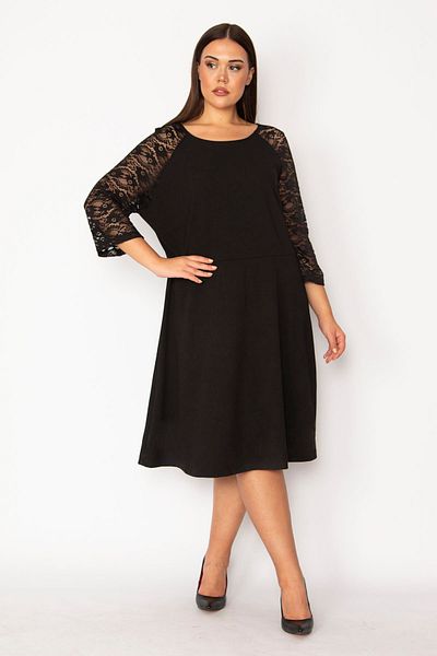 Şans Damenkleid aus Crêpe mit Spitze und schwarzen Ärmeln in Übergröße 65n29414
