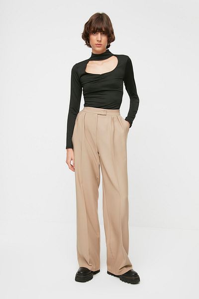 Trendyol Collection Nerzfarbene Hose mit weitem Bein und hoher Taille aus gewebtem Stoff TWOAW22PL0066