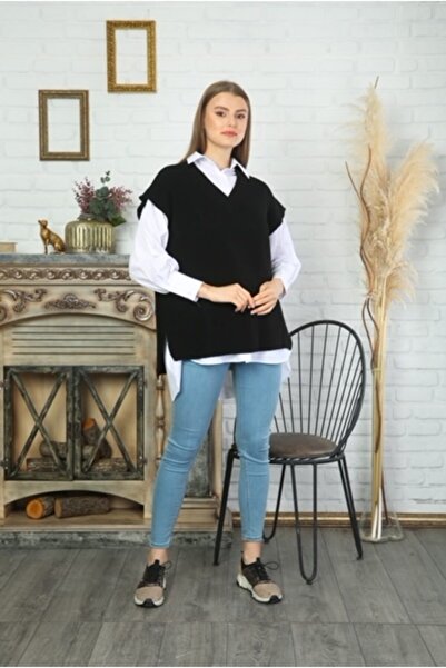 winter club سترة تريكو بفتحة رقبة على شكل حرف V