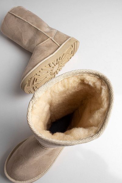Lal Shoes & Bags بيوندر جزمة نسائية طويلة الطول - كريمي
