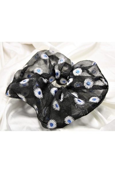 Chamis Black Tulle Colossal Rubber Buckle with Blue Daisy
