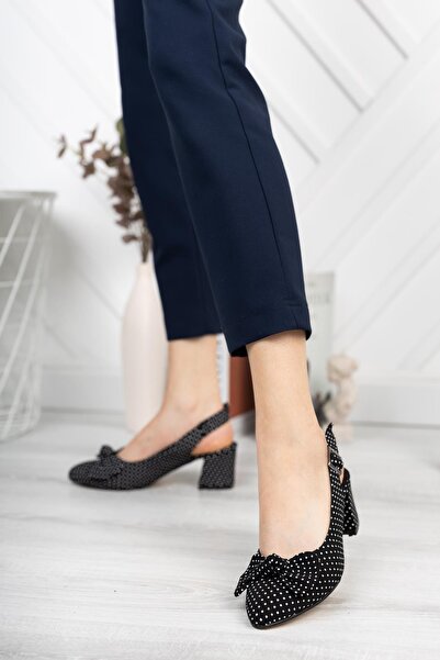 MERVE BAŞ Toc gros Material din țesătură cu buline negre Pantofi clasici cu toc