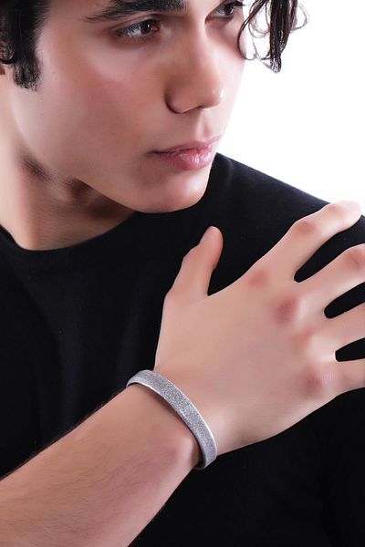 LABALABA Men's Steel Closure Flat Leather Bracelet