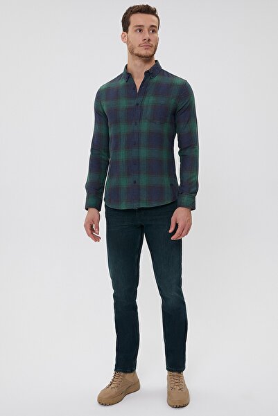 Lee Cooper قميص رجالي منسوج بأكمام ذهبية اللون أخضر-كحلي منقوش 211 LCM 241020