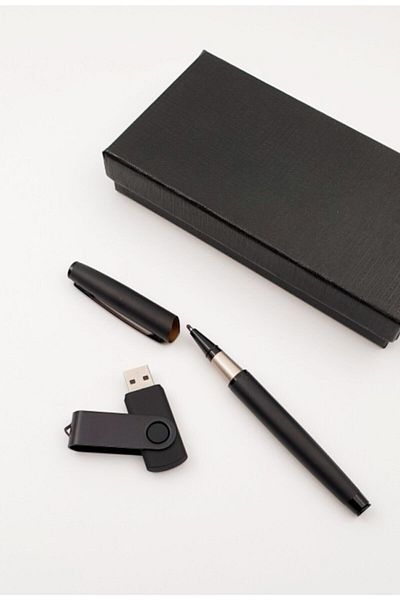 Rubicon 16 Gb USB Memory & Metal Pen "Happy Day for Teachers" Printed Set with Stylish Box