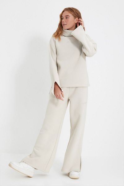 Trendyol Collection Beige Jogginghose aus dickem Fleece-Strick TWOAW22EA0627
